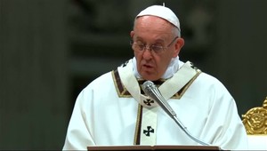 Pápež varuje pred konzumom. Vyzýva na pomoc pre utečencov