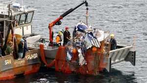 Rybárska loď vylovila vrak lietadla s mŕtvym pilotom