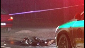 Šofér prešiel muža ležiaceho na ceste