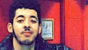 Atentátnik z Manchestru krátko pred útokom volal bratovi aj matke. lúčil sa