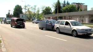 S pizzou ako o život: Za nehodu môže vodič donášky, tvrdia šoféri