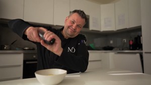 Legenda JOJ Marek Ort v Bez servítky: KOMUNISTICKÚ klasiku premenil na MODERNÝ gurmánsky zážitok