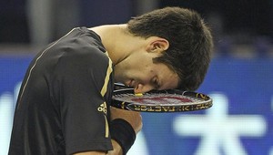 Djokovič v semifinále, Tsonga bez šance