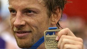 F1: Button si vylepšil osobný rekord v triatlone