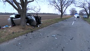 Do štvorčlennej rodiny narazil mladík, pri nehode zasahoval vrtuľník