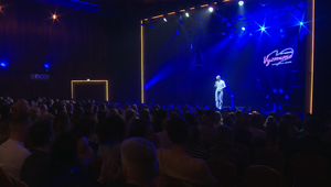 Otvorenie nového divadla prinieslo silné emócie a legendárne hity