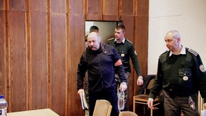 Proces s Varehom sa začal odznovu, pojednávalo sa vo väznici