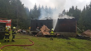 Pri Námestove horela chata, v plameňoch zomrel 18-ročný stredoškolák