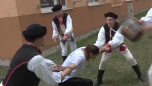 Je šibačka násilie? Slovenskí raperi o tom spravili pieseň