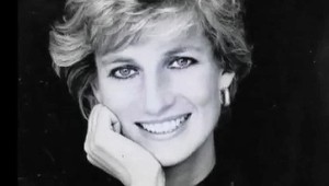 Diana zhodila zo schodov svoju macochu