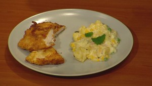 Kuracie rezne v mandliach a majonézový šalát