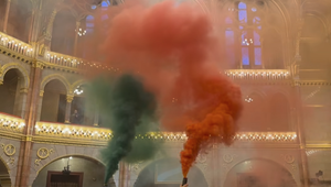 Dymovnice v parlamente majú dohru: Poslanci zaplatia rekordné pokuty