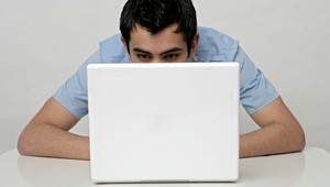 Sociálnym sieťam v Nemecku hrozia pokuty ak nevymažú nevhodný obsah. Kritici hovoria o cenzúre