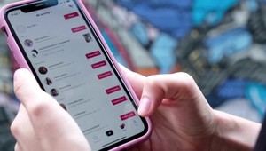 Eurokomisia obvinila TikTok z porušovania pravidiel o reklame. Hrozí mu pokuta