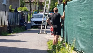 Tragédia na rebríku: Otca dvoch detí zasiahol pri práci prúd