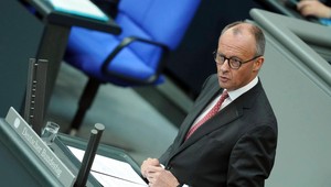 Nemecko posilňuje obranu, Merz varuje pred ruskými útokmi na stabilitu spoločnosti