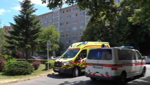 2 ľudia zomreli a ďalší skončil v nemocnici. Spoločne popíjali zatiaľ neznámu tekutinu