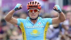 Ďalší škandál v cyklistike. Vinokurov (39) si vraj kúpil víťazstvo!