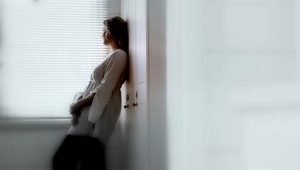 Prešovčan (47) sa vyhrážal žene, držal jej pri krku nôž