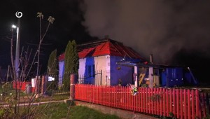 Rodinu s bábätkom pripravil požiar o dom. Hasiči bojovali s unikajúcim plynom