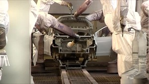 Slovensko sa stalo automobilovou veľmocou. Ak nastane kríza, zachrániť by nás mohol plán B