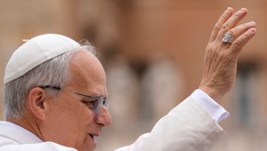 Pápež volá po prímerí a pomoci pre Gazu. Najviac trpia deti a chorí, upozorňuje