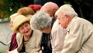 Seniori si prilepšia o necelé dve eurá. Minister Richter chce trinásty dôchodok