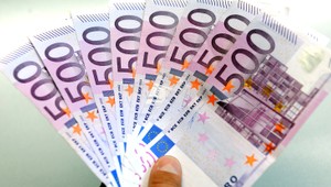 Zrušenie 500-eurovky by mohlo pomôcť Európe