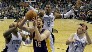 NBA: Dwight Howard potopil Lakers