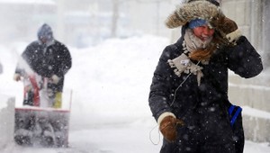 Sneženie a silný vietor. Slovensko zasiahla tuhá zima