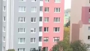 Bratislavským sídliskom sa ozývala streľba. Policajti zadržali podozrivého muža