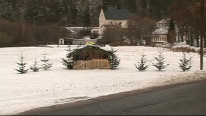 Mladíci pobehovali s holými zadkami po betleheme