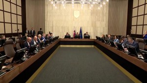 Protiinflačný balík je schválený, ale jeho financovanie je otázne. Priznávajú to koaliční poslanci