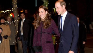 Kate (32) a William (32) sú v USA, vojvodkyňa ukazuje bruško