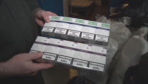 Kriminalisti odhalili nelegálnu výrobňu cigariet. Škody odhadujú na milióny eur