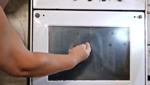 Na východe sa v sporáku zjavil Ježiš Kristus. Na kolenách niektorí strávili celú noc