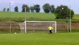 Krásny gól od polovice v 5. lige. Neplatil, ale mal!