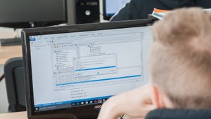 Zmätky v digitálnom projekte. Mnohým rodičom žiadosť o príspevok zamietli