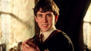 Magická zmena! Neville z Harryho Pottera sa zmenil na sexi muža, ukazuje svaly!
