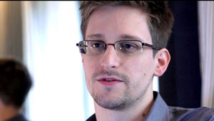 Snowden žije v Moskve s priateľkou - tanečnicou pri tyči