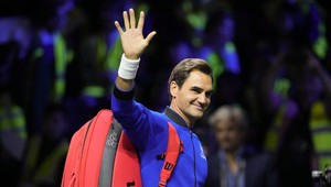 Labutia pieseň Rogera Federera. Tenisový elegán sa lúči s vrcholovým tenisom