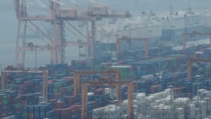 Brusel pripravuje protiúder. Colnú vojnu chce Trumpovi vyhovoriť