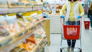 Sanitárny deň môže byť aj inokedy, nielen v nedeľu, vravia kritici, Igor Matovič by najradšej nechal obchody v nedeľu zatvorené