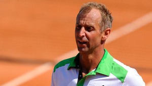 Muster pri rozlúčke proti o 26 rokov mladšiemu Thiemovi