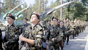 Rusi sa podľa Porošenka čiastočne stiahli z Ukrajiny