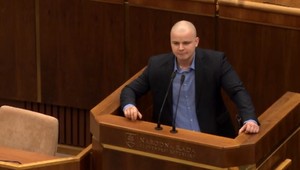 Poslanec Mazurek musí zaplatiť 5 000 eur, inak pôjde do väzenia