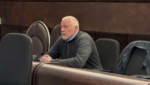 Veľmi som sa poučil, tvrdí učiteľ, ktorý postrelil kadetku. Zvyšok trestu si odpyká doma s náramkom