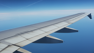 Namiesto dovolenky nočná mora: Mladučké Slovenky uviazli v Abú Zabí