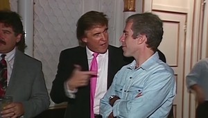 Vo zverejnených dokumentoch FBI žena obvinila Trumpa zo sexuálneho útoku