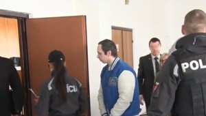 Dvojica, ktorá páchala sexuálne zverstvá na dvojročnom dievčatku, bola odsúdená